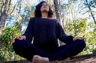Cómo lograr una mejor meditación con estos 7 sencillos consejos